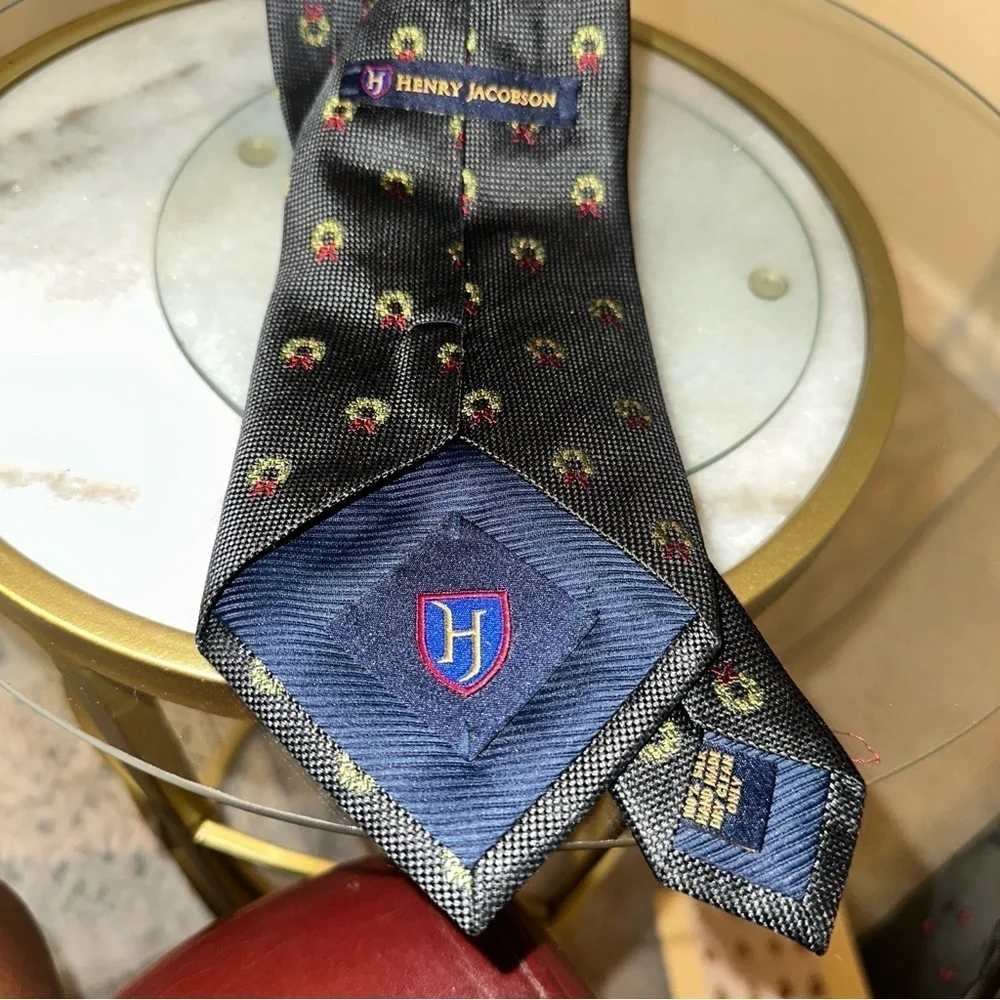 Henry Jacobson 100% Silk Holiday Tie – Wreath Pattern, Handmade